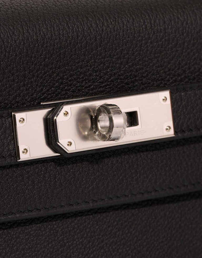Hermès Kelly 28 Togo Black Closing System | Sell your designer bag