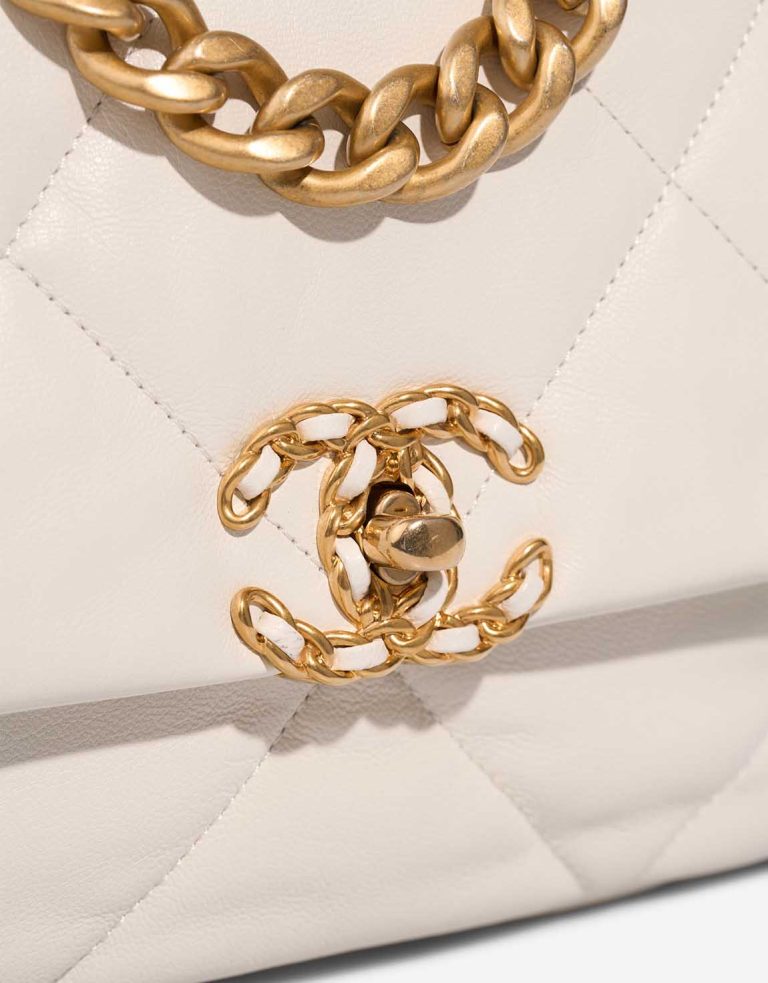 Chanel 19 Flap Bag Lamb White Closing System | Sell your designer bag