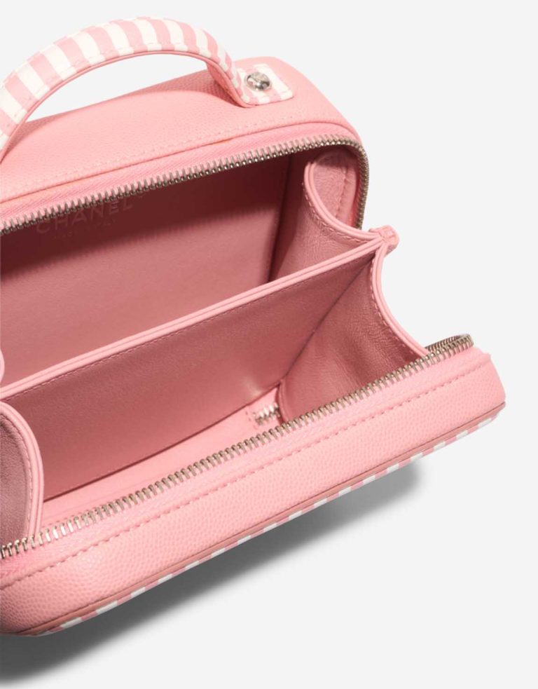 Chanel Vanity Small Caviar Pink / White Inside | Sell your designer bag