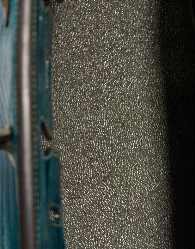 Hermès Birkin HSS 25 Niloticus Crocodile Bleu Izmir / Gris Tourterelle Signs of wear | Sell your designer bag