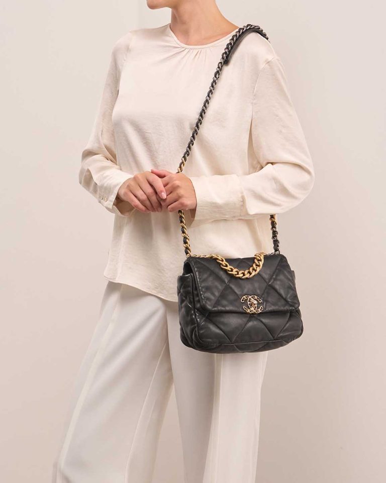 Chanel 19 Flap Bag Lamb Black Front | Sell your designer bag