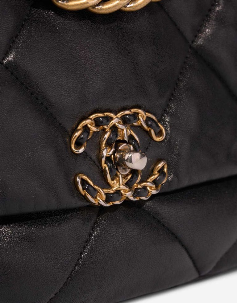 Chanel 19 Flap Bag Lamb Black Closing System | Sell your designer bag