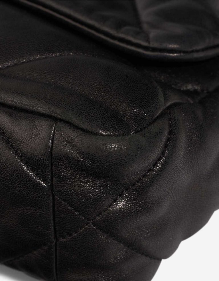 Chanel 19 Flap Bag Lamb Black Signs of wear | Sell your designer bag
