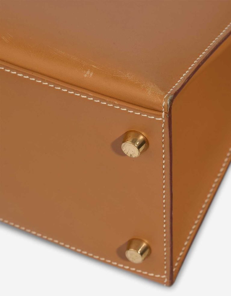 Hermès Kelly 28 Box Sable Naturel Signs of wear | Sell your designer bag