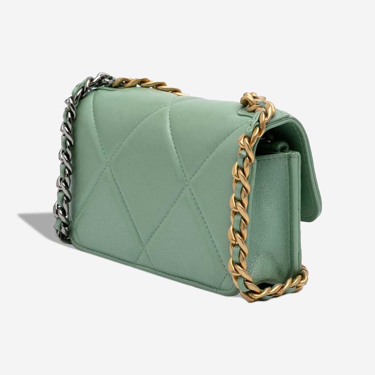 Chanel 19 Wallet On Chain Lamb Green | Sell your designer bag