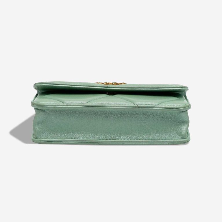 Chanel 19 Wallet On Chain Lamb Green | Sell your designer bag