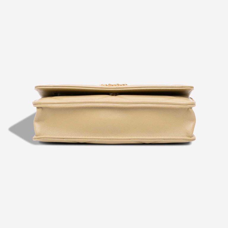 Chanel 19 Wallet On Chain Lamb Beige | Sell your designer bag