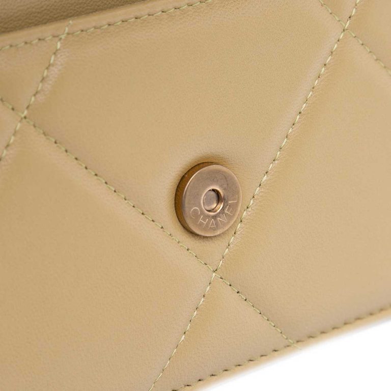 Chanel 19 Wallet On Chain Lamb Beige Front | Sell your designer bag