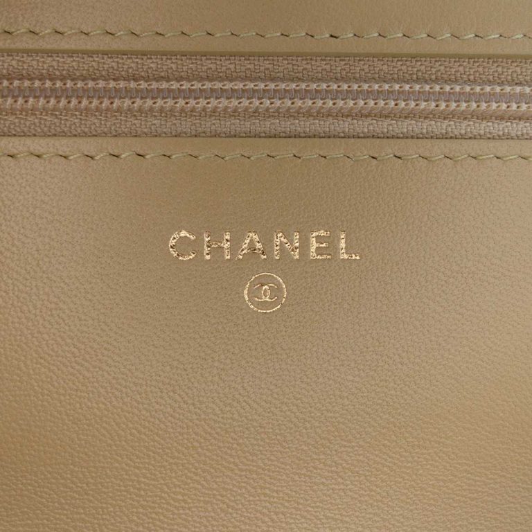 Chanel 19 Wallet On Chain Lamb Beige Logo | Sell your designer bag