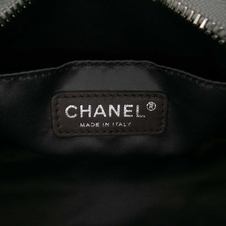 Chanel Shoulder Bag Ice Cube Small Lamb / PVC Silver Logo | Sell your designer bag