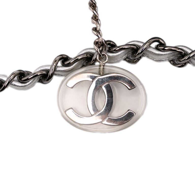 Chanel Shoulder Bag Ice Cube Small Lamb / PVC Silver Signs of wear | Sell your designer bag