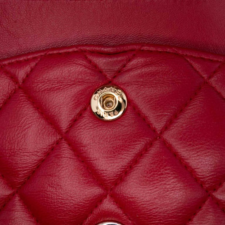 Chanel Timeless Medium Lamb Red Signs of wear | Sell your designer bag