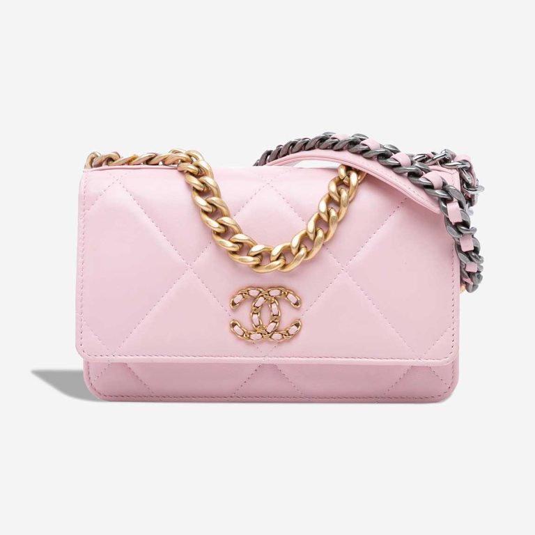 Chanel 19 Wallet On Chain Lamb Pink Front | Sell your designer bag