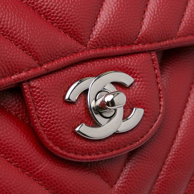 Chanel Timeless Chevron Medium Caviar Red Front | Sell your designer bag