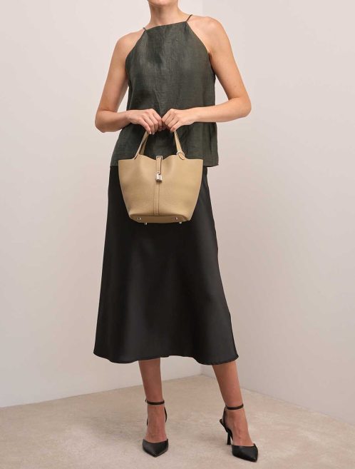 Hermès Picotin 22 Clémence Trench on Model | Sell your designer bag