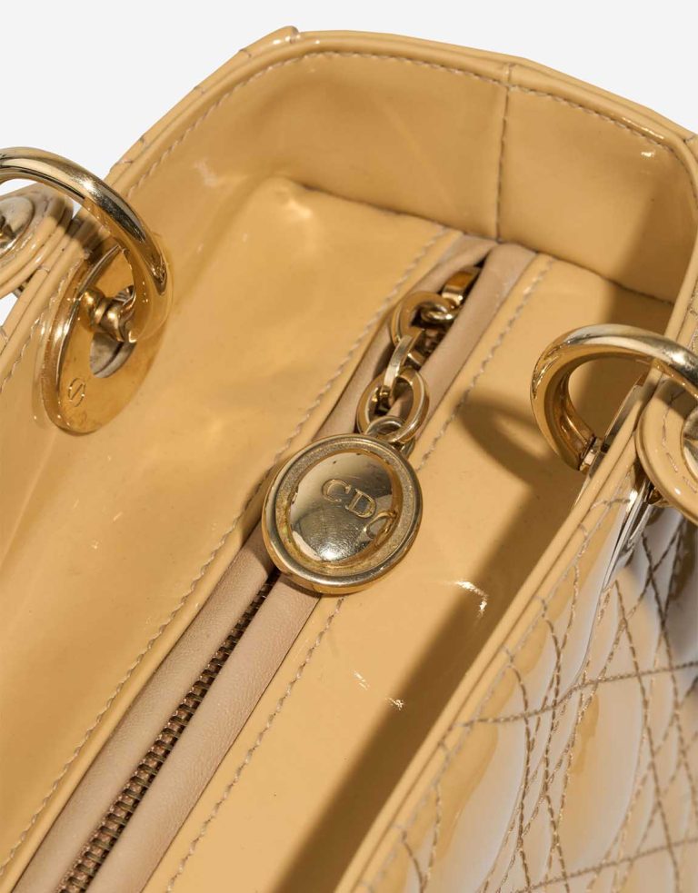 Dior Lady Medium Patent Beige Signs of wear | Sell your designer bag