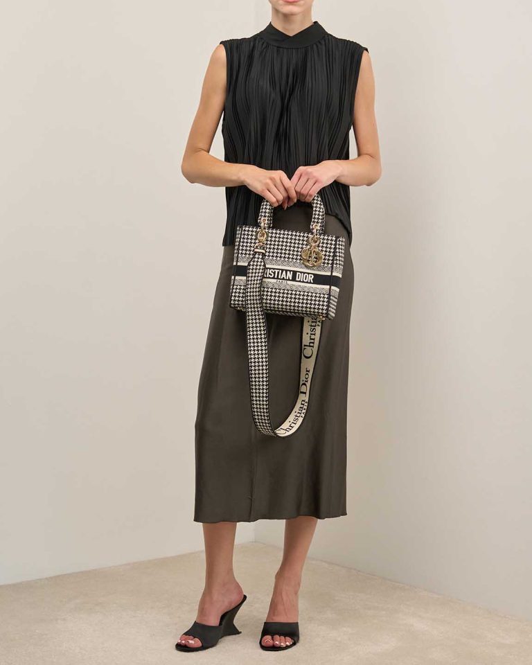 Dior Lady D-Lite Medium Canvas Black Front | Sell your designer bag