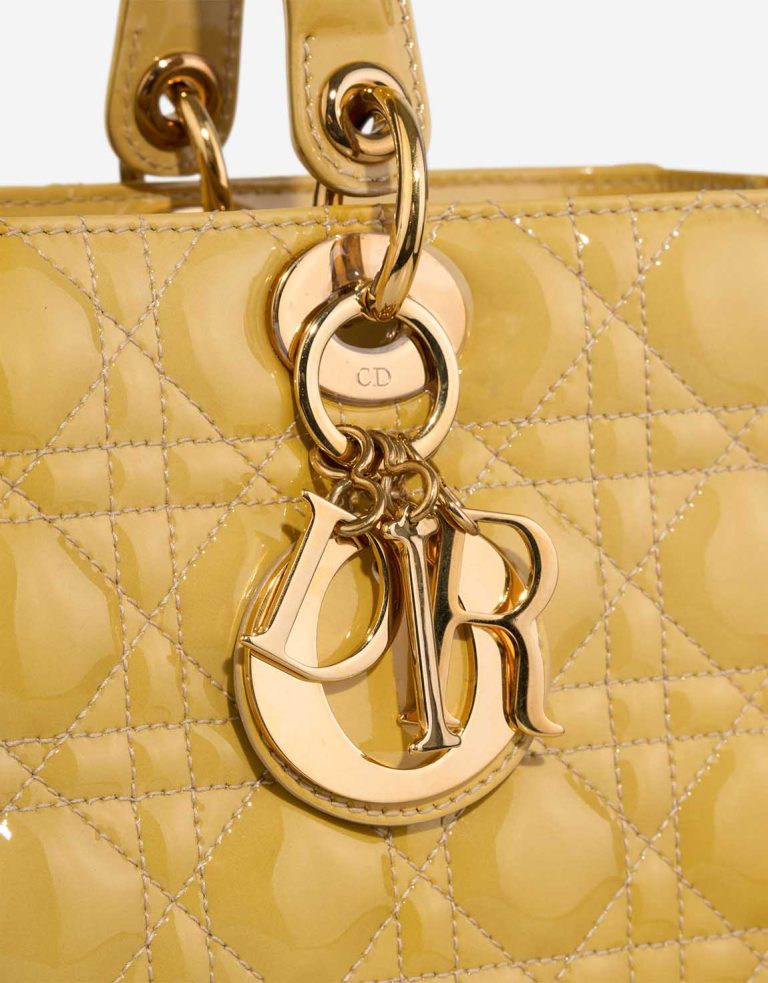 Dior Lady Large Patent Mustard Closing System | Sell your designer bag