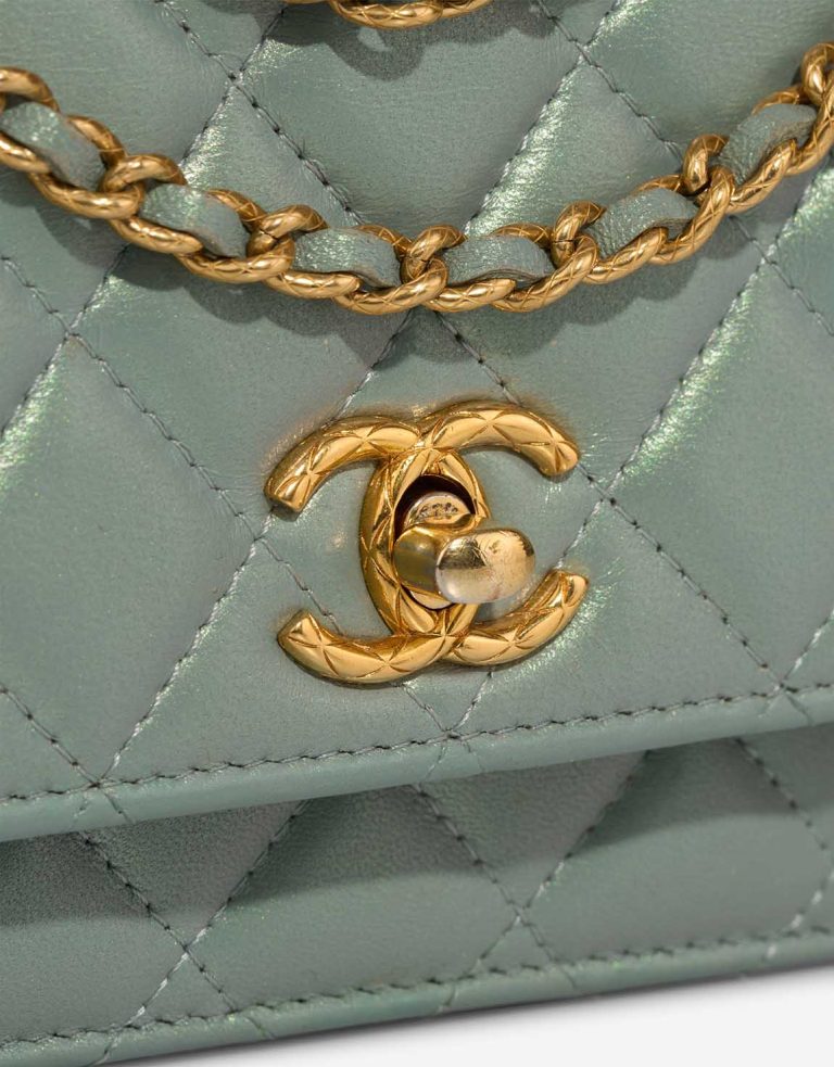 Chanel Trendy CC Wallet On Chain Lamb Iridescent / Water Green Closing System | Sell your designer bag