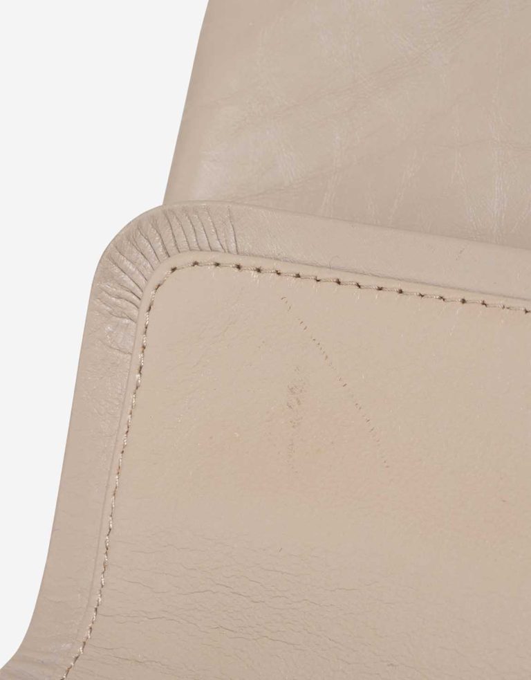 Chanel 2.55 Reissue 226 Aged Calf Light Grey Signs of wear | Sell your designer bag
