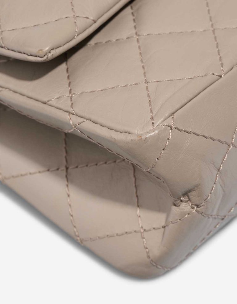 Chanel 2.55 Reissue 226 Aged Calf Light Grey Signs of wear | Sell your designer bag