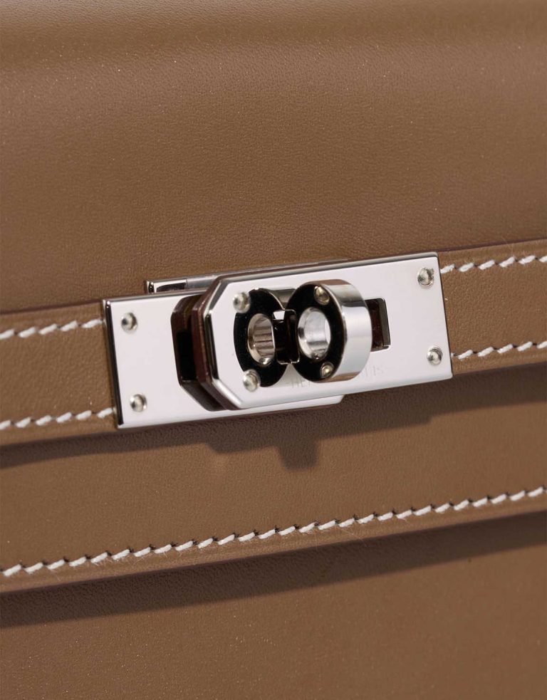 Hermès Kelly To Go Swift Étoupe Closing System | Sell your designer bag
