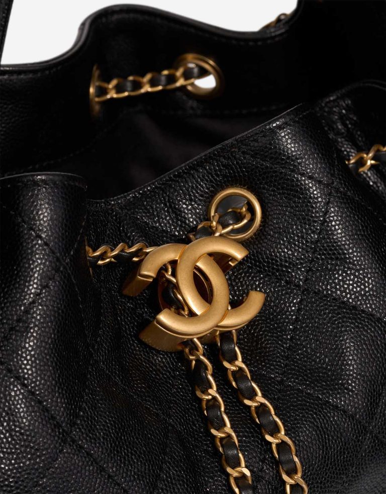 Chanel 25 Small Caviar Black Closing System | Sell your designer bag