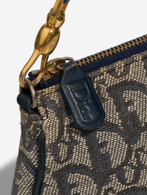 Dior Saddle Pochette Oblique Jacquard Blue Closing System | Sell your designer bag