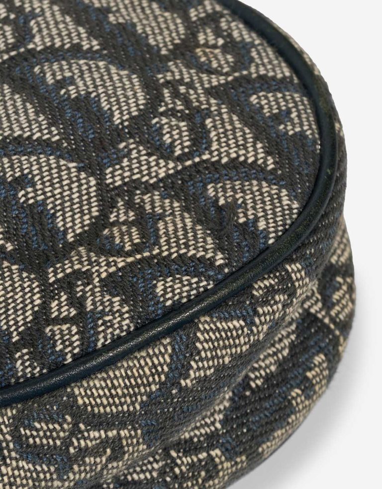 Dior Saddle Pochette Oblique Jacquard Blue Signs of wear | Sell your designer bag