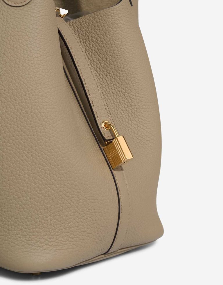 Hermès Picotin 22 Taurillon Clémence Beige Marfa Closing System | Sell your designer bag