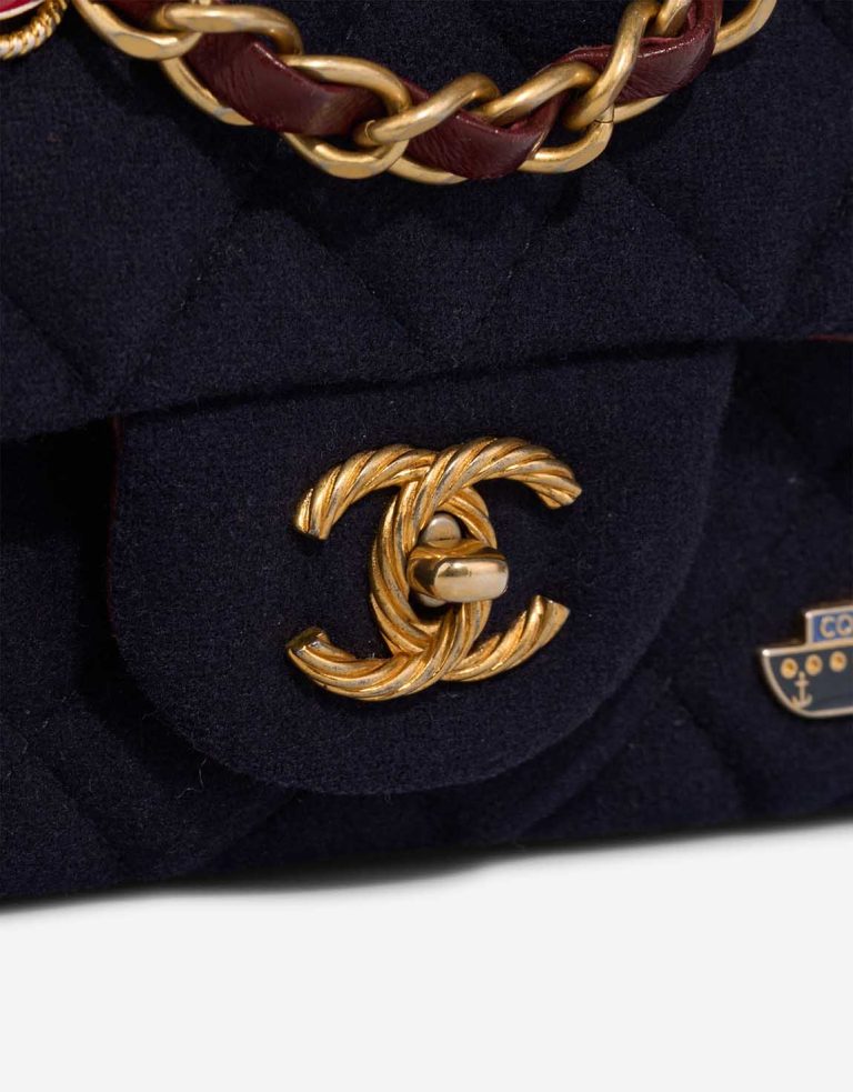 Chanel Timeless Paris-Hamburg Mini Rectangular Lamb / Jersey Blue / Red Closing System | Sell your designer bag