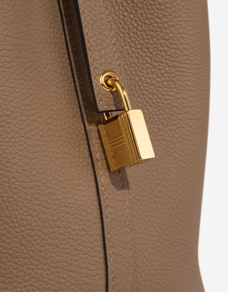 Hermès Picotin 18 Taurillon Clémence Beige de Weimar Closing System | Sell your designer bag