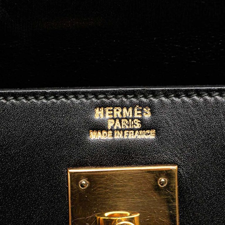 Hermès Kelly 32 Box Black Logo | Sell your designer bag