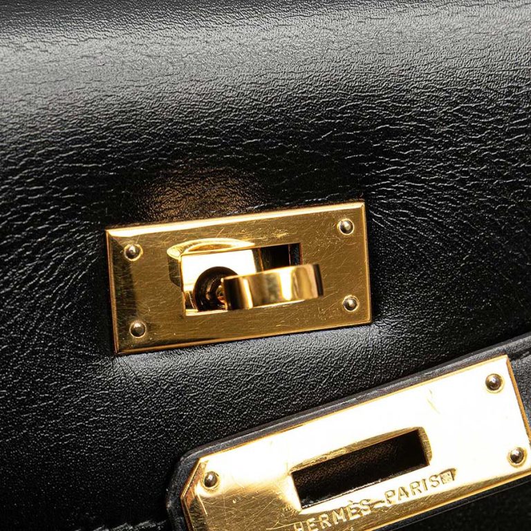Hermès Kelly 32 Box Black Signs of wear | Sell your designer bag