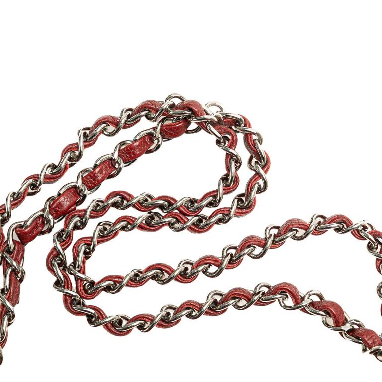 Chanel Timeless Medium Caviar Bordeaux Signs of wear | Sell your designer bag