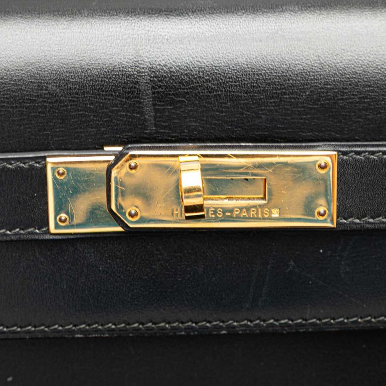 Hermès Kelly 32 Box Black Closing System | Sell your designer bag