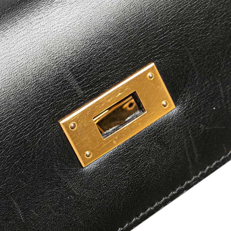 Hermès Kelly 32 Box Black Signs of wear | Sell your designer bag