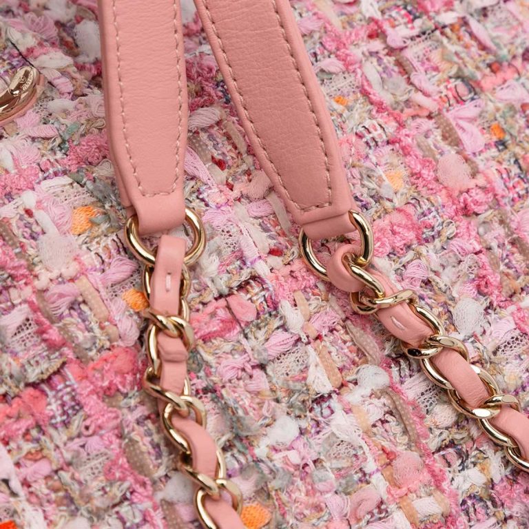 Chanel Timeless Medium Tweed Pink / Multicolour Signs of wear | Sell your designer bag