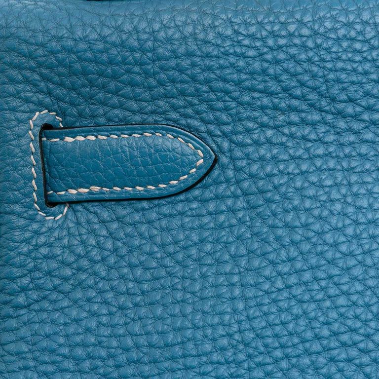Hermès Kelly 32 Clémence Bleu Jean Signs of wear | Sell your designer bag