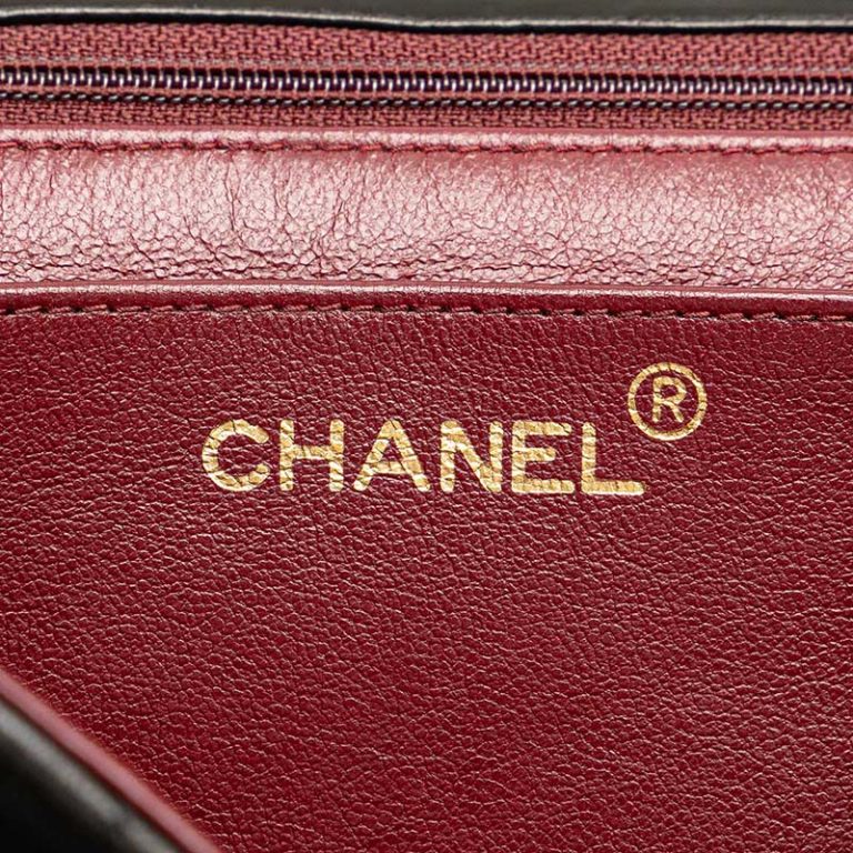 Chanel Timeless Chevron Maxi Lamb Black Logo | Sell your designer bag
