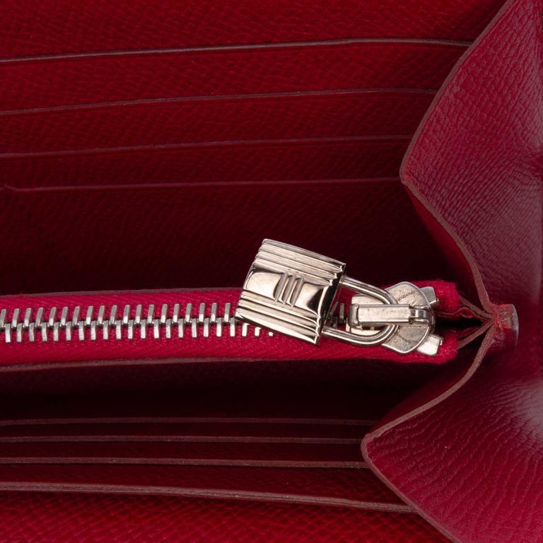 Hermès Kelly To Go Epsom Rubis Signs of wear | Sell your designer bag